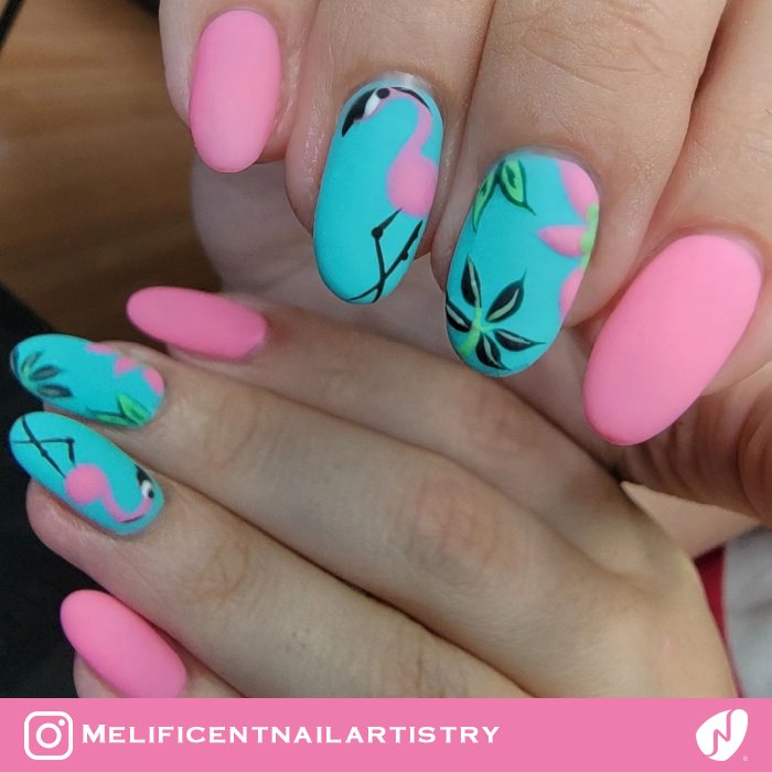 Round Flamingo Tropical Nails
